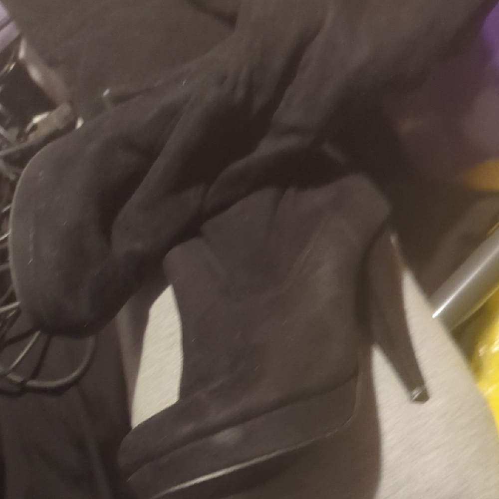 Active USA Black Heeled Boots
